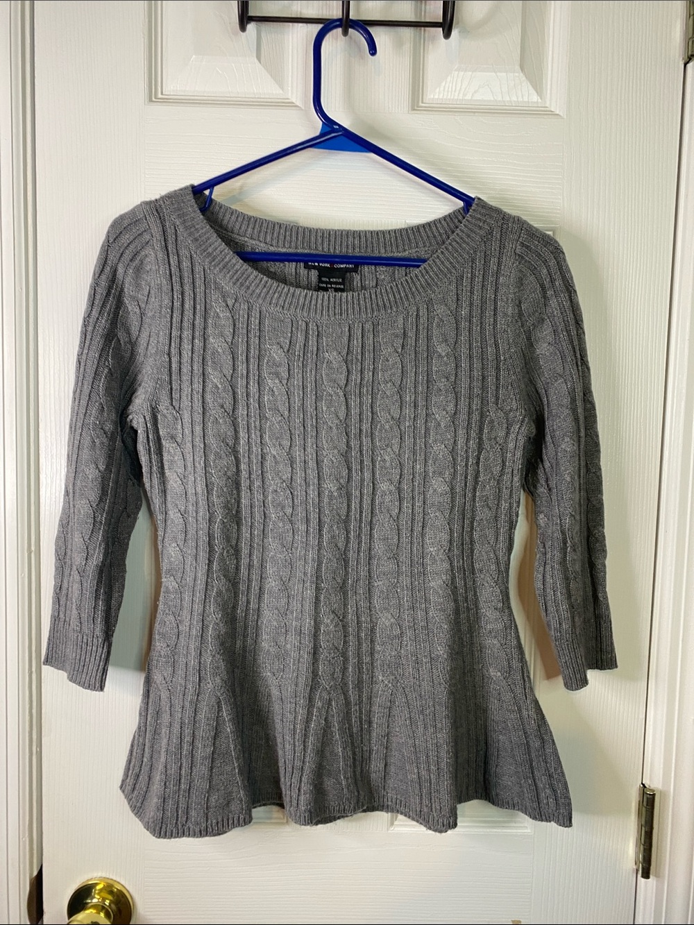 New York & Company Gray Cable-Knit Scoop Neck SweaterSizeXSmall.